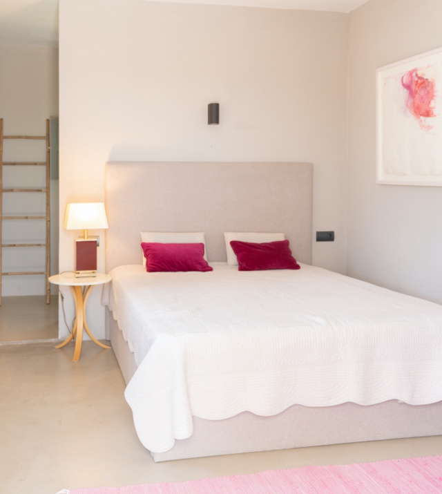 Resa estates Ibiza finca te koop st Rafael sea view sale  bed 1.jpg
